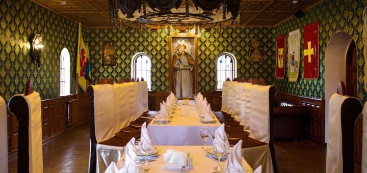 Hotel Fortetsya Hetmana Гатне Екстер'єр фото