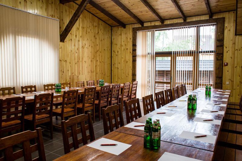 Hotel Fortetsya Hetmana Гатне Екстер'єр фото