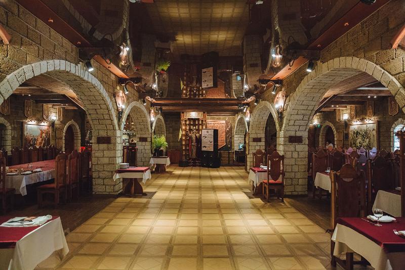 Hotel Fortetsya Hetmana Гатне Екстер'єр фото